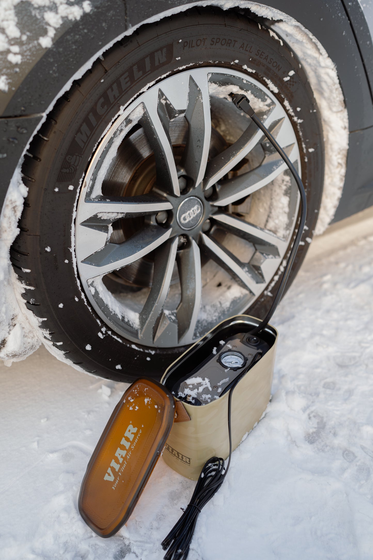 Every Vehicle Carry™ 75P Portable Compressor